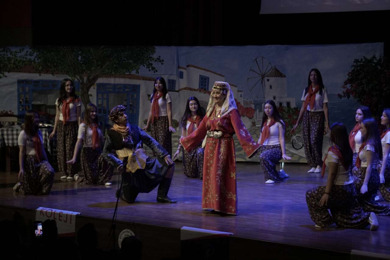 Yönelt Koleji’nden Sanat Dolu Gece: “Kalbim Ege’de Kaldı” Büyük Beğeni Topladı 18